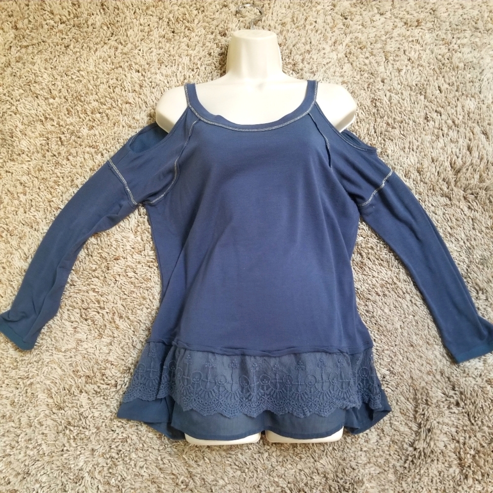 Xhilaration Cold Shoulder Top